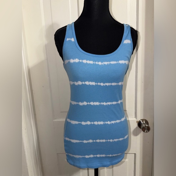 Mossimo Supply Co. Women's size large, size medium Tank Tops,‎ shirts, tops - Picture 5 of 10